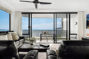 Belle Escapes 101 Rydges Plaza Esplanade with Panoramic Ocean Views, Cairns